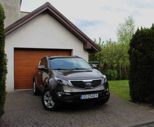 Kia Sportage cena 43500 przebieg: 177000, rok produkcji 2010 z Sosnowiec małe 211